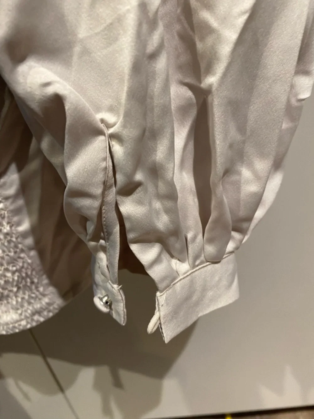 H&M Beige Pleated Square-Neck Tie-Back Crop Blouse - Picture 5 of 6